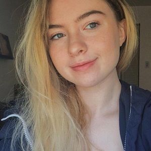 Meet your Posher, Adriana